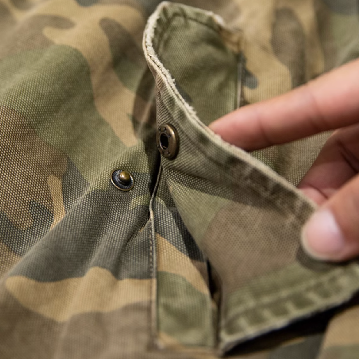 CHAQUETA BOMBER CAMUFLADA Traff