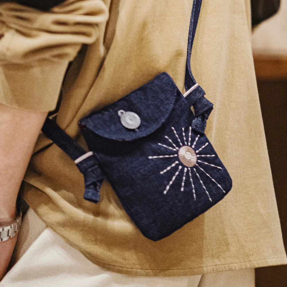 Maden Vintage Embroidered Denim Messenger Bag Ethnic Style Patchwork Denim Mobile Phone Bags Unisex Versatile Small Accessory