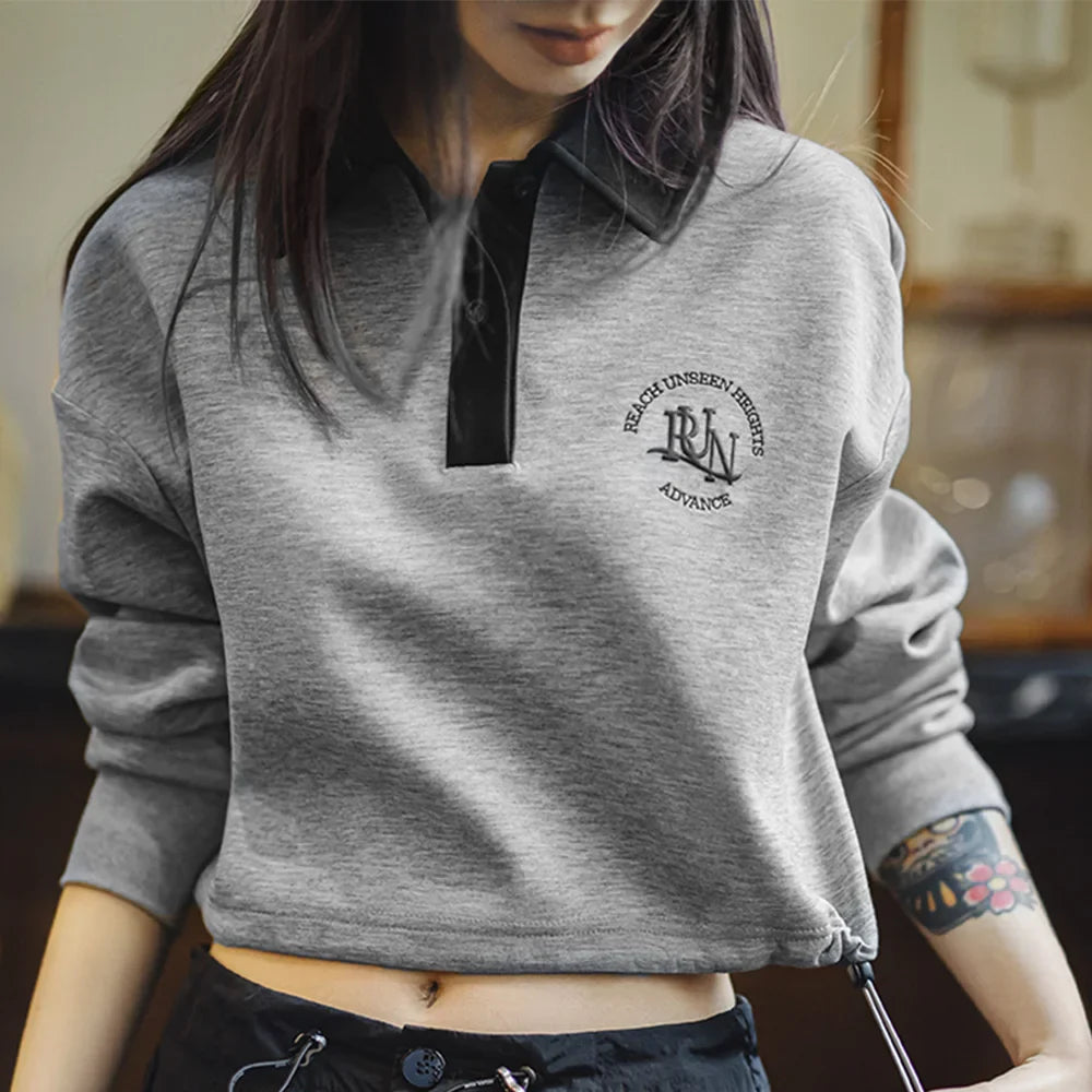 Sudadera Retro Traff con Cuello Polo Bordado