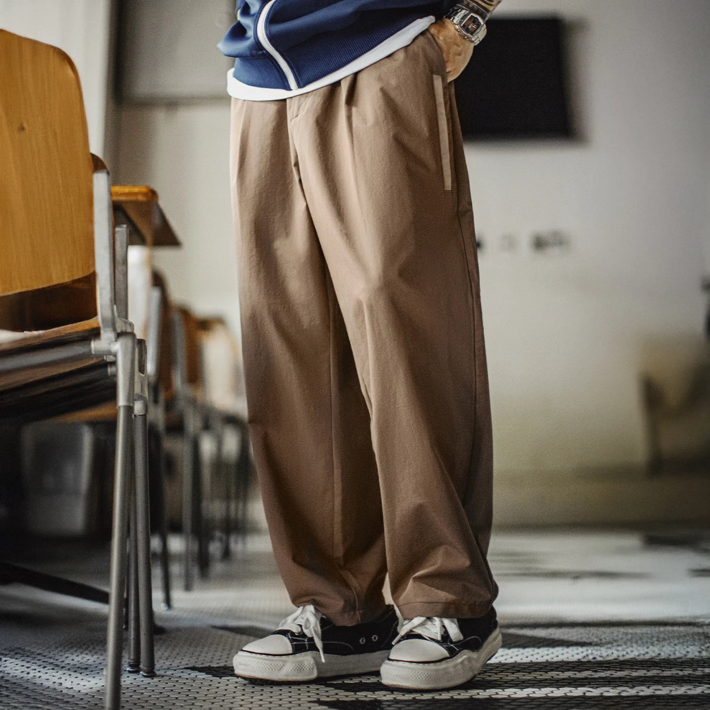 Maden Men Vintage Khaki Casual Pants Lightweight Tapered Long Pants Elastic Waist Wrinkle-Resistant Trousers for Fall Commuting