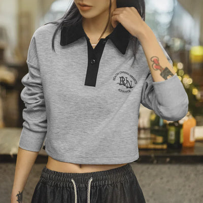 Sudadera Retro Traff con Cuello Polo Bordado