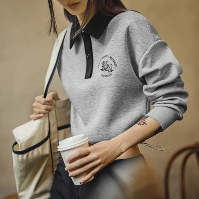 Sudadera Retro Traff con Cuello Polo Bordado