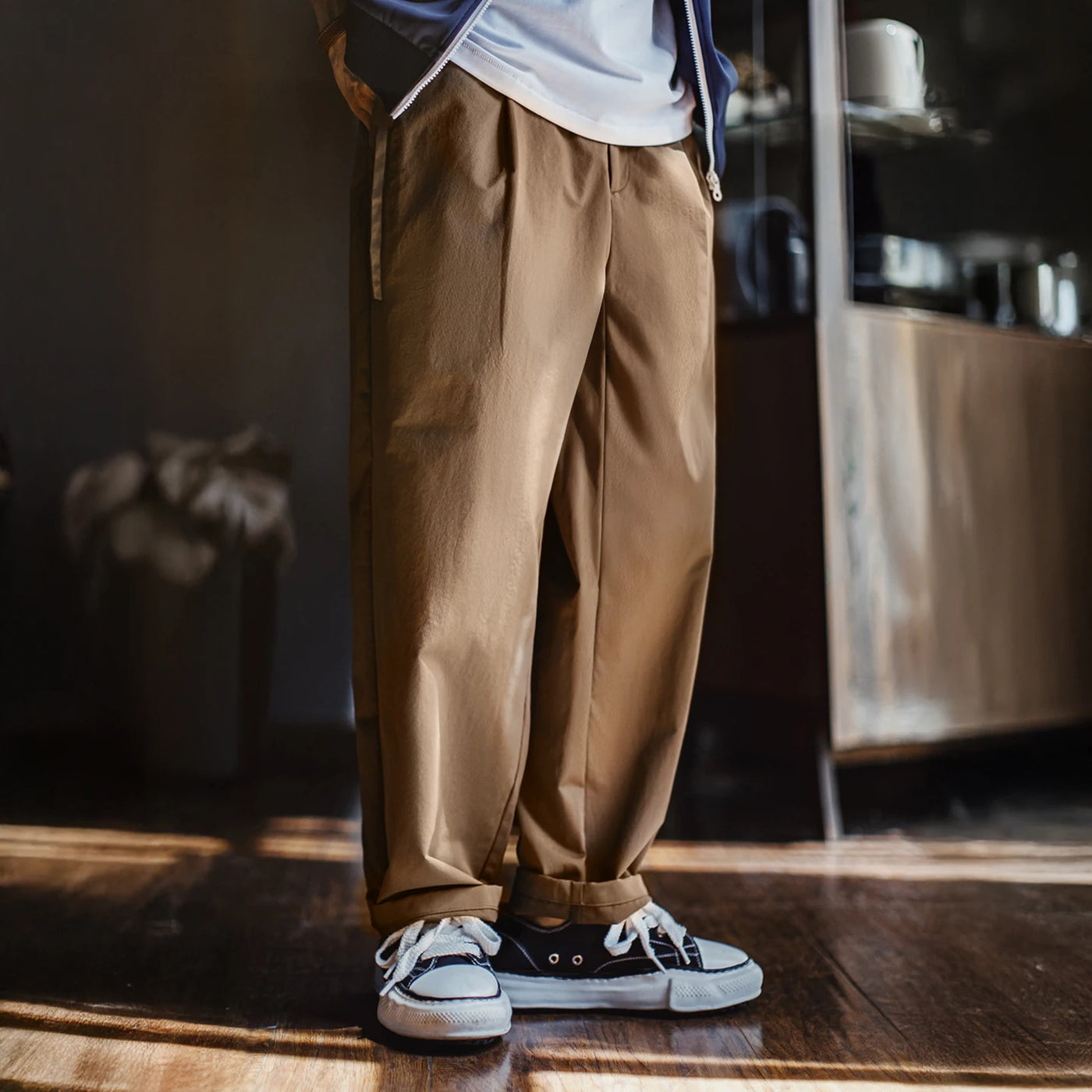 Maden Men Vintage Khaki Casual Pants Lightweight Tapered Long Pants Elastic Waist Wrinkle-Resistant Trousers for Fall Commuting